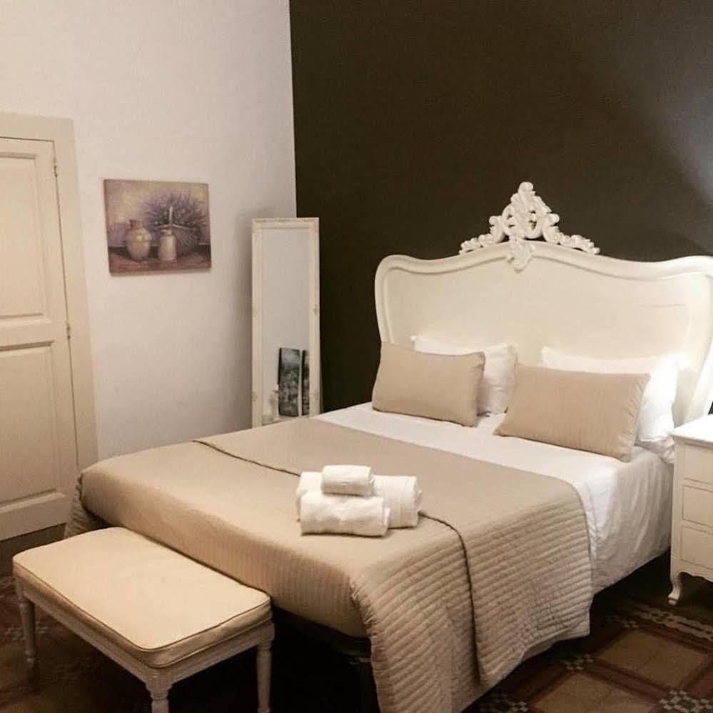 Casa Blanca Acomodação com café da manhã Reggio di Calabria Exterior foto